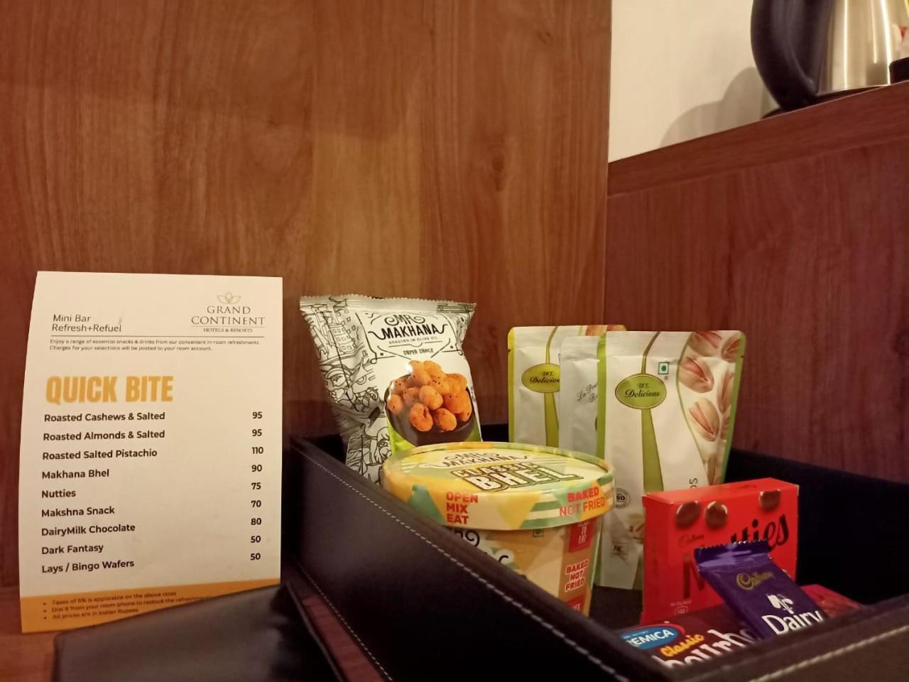 Grand Continent Hotel Gachibowli Near Us Consulate Екстер'єр фото